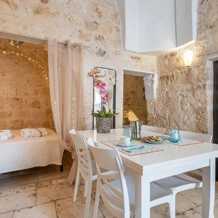 Vakantiehuis Casetta Verdementa - 250 Mt Dalla Piazza Ostuni