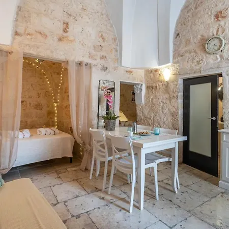 Casetta Verdementa Ostuni - 250 Mt Dalla Piazza *